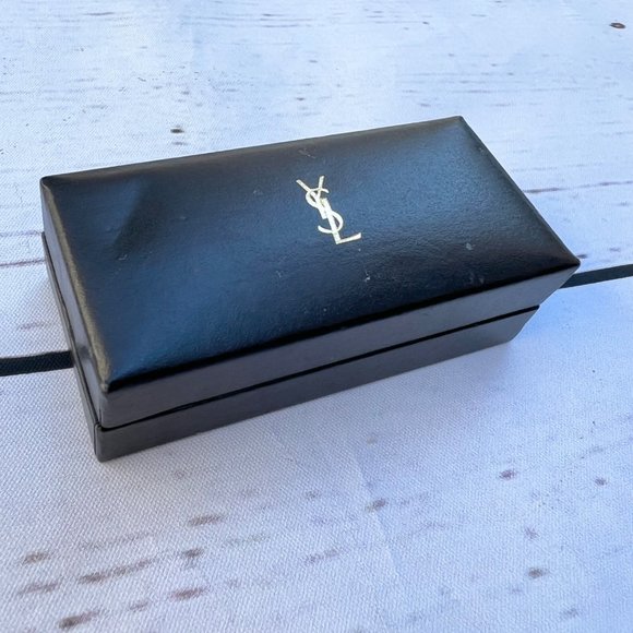 Like New Tie Clip in Vintage Yves Saint Laurent Box YSL - Picture 6 of 14